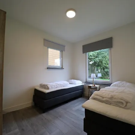 Holiday home Beautiful Holiday With Lots Of Space In A Holiday Park Near Alkmaar Hensbroek